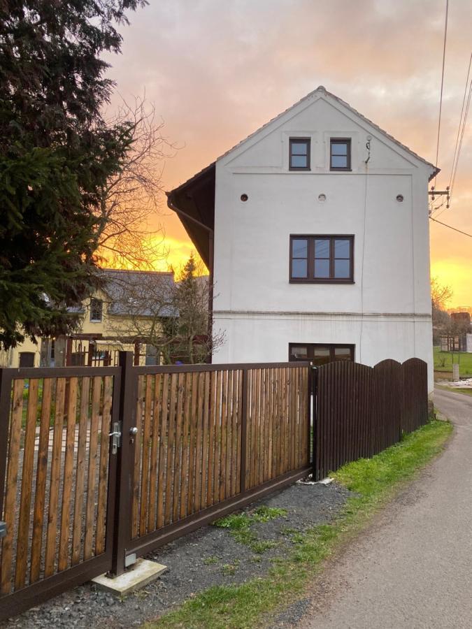 Pokoje V Chalupe Pod Milesovkou Velemin Dış mekan fotoğraf